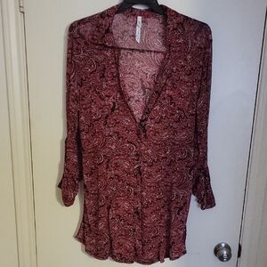 NY Collection Burgundy Paisley Button-Front Tunic. 4